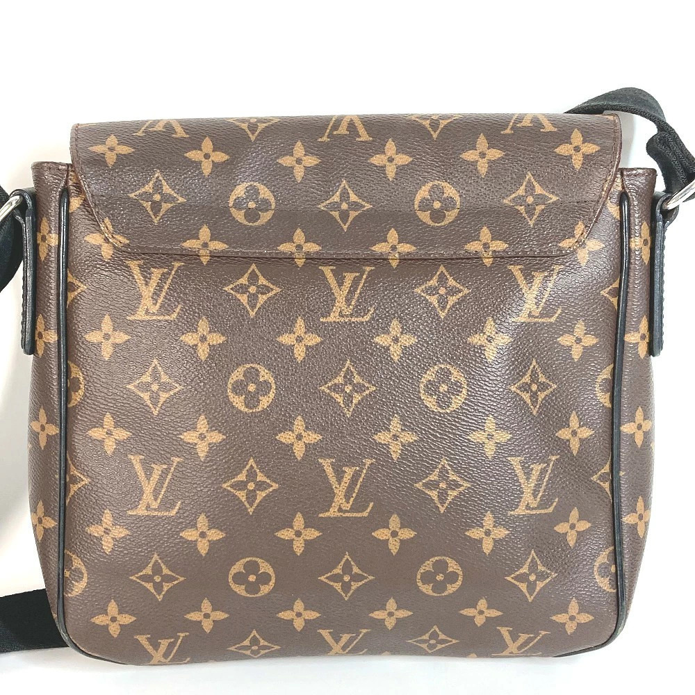 Louis Vuitton Macassar Messenger Bag Flap Crossbody Brown Closure District